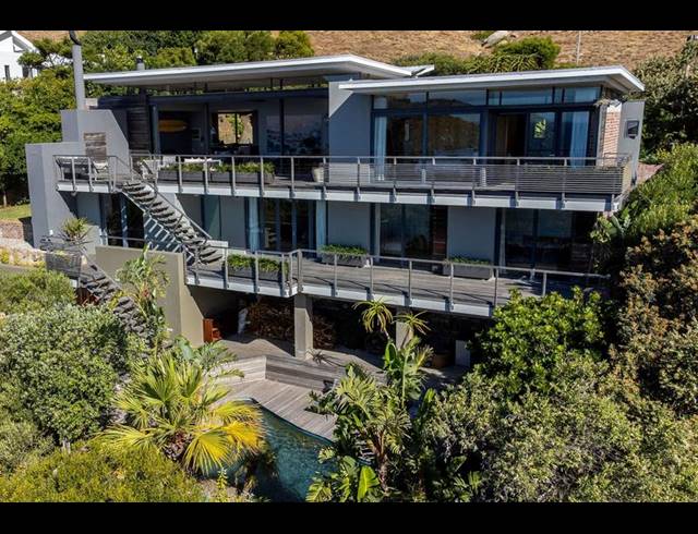 4 BEDROOM HOUSE FOR SALE IN LLANDUDNO